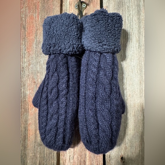 Accessories - Cozy Navy Blue Cable Knit Mittens